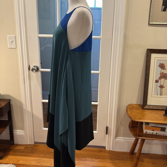 Sugarlips Blue and Green Colorblock Dress - Picture 4 of 8